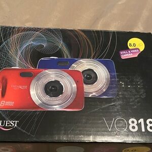 Vista Quest VQ818 Red and Blue Digital Camera
